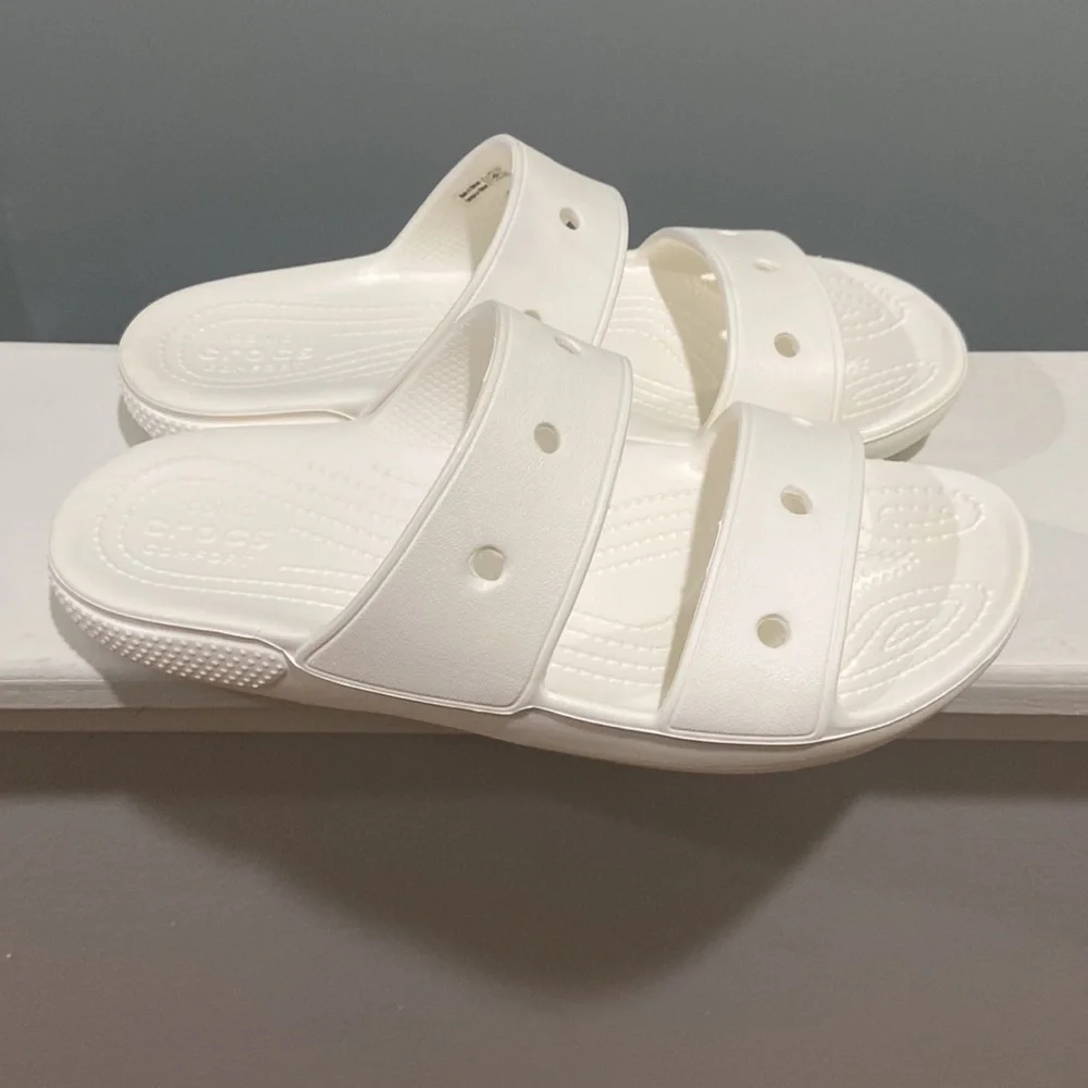 CROCS White CROCS Slide Sandals men's 7 women's 9 worn once 14 holes for charms